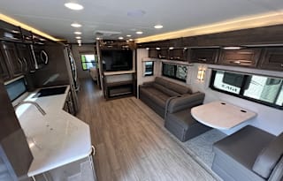 2023 Entegra Coach Accolade XL 37L