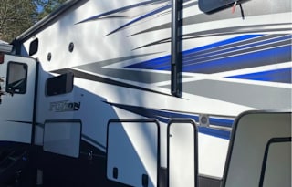 2020 Keystone RV Fuzion 369