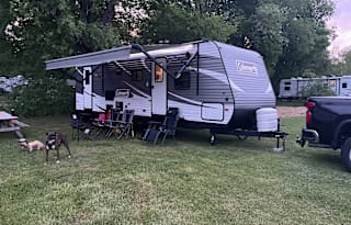 30ft family size getaway/evacuation camper