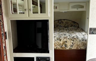 2007 Keystone RV Out Back Sydney Edition 31QRS