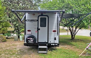 Camp in Comfort - Fully Equipped Sunlite 16BH