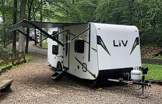 Chris and Keri’s Cozy Camper Getaway
