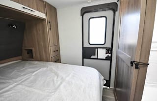 Couple's Perfect Getaway- with space for kids too!