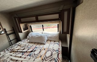 Charming 2015 Winnebago Tribute