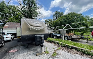 2015 Forest River RV Surveyor 32RLTS
