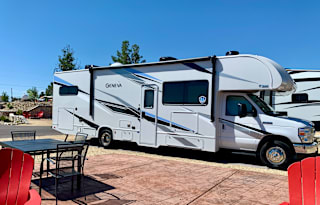 New Luxury Bunks Cameras Wi-Fi  2 AC Solar System