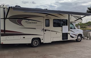 2016 Coachmen RV Freelander 26RS  Ford 350