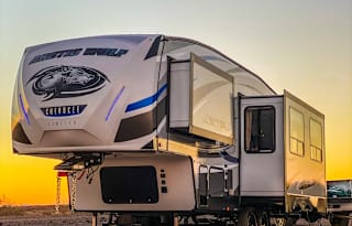 2018 Forest River RV Cherokee Arctic Wolf 265DBH8