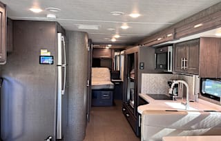 2022 Thor Motor Coach Palazzo 33.5