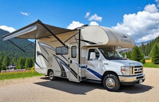2019 Thor Chateau 24F: Easy, Compact w/ Flex Miles
