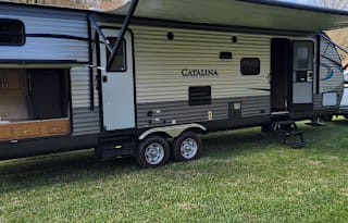 Mojo's 2017 Coachmen Catalina