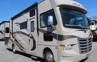 2014 Thor Motor Coach ACE 30 1