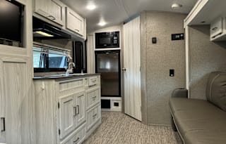 Well Kept Cozy Camper