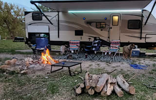 Kara's Lake house On wheels