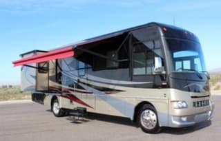 Luxury Winnebago Adventurer 32H