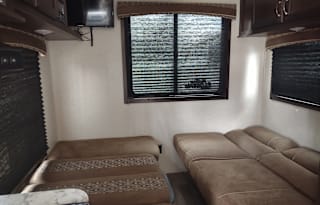 Wells Manor - 21' Jayco Travel Trailer