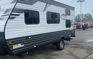 Delivery Only! Pet Friendly! 2022 Olympia Sport.