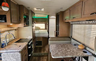 2020 Family & Pet Friendly Class C Motorhome