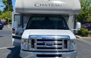 Make great memories in our Roomy Thor Chateau 31L!