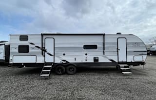 2022 East West Della Terra 312BH with bunkhouse