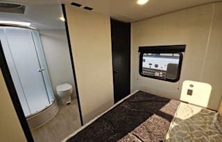 2025 Grey Wolf 27QB Double Rooms
