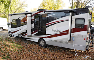 Itasca Impulse | Optional E-bikes and Trailers (2)