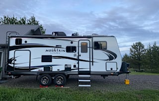 2021 Outdoors RV Creek Side Mountain Series 21DBS