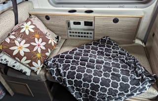 2022 Winnebago Solis 36A