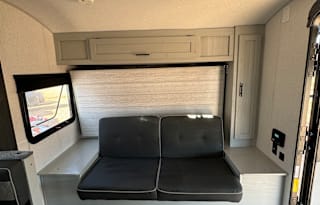 Tiny home away from home- Pet/Festival friendly!