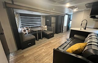 Fuller Family 2022 Cherokee Camper Rental