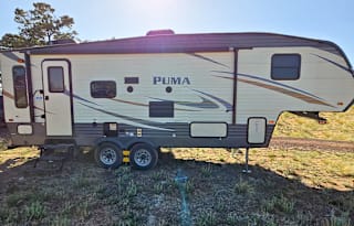 Cozy Little 5th Wheel
