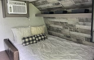 2022 Adventurer LP (ALP) Eagle Cap Motorhome 19RK