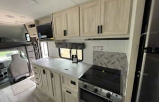 Pet Friendly 50% Monthly Rental & Unlimited Miles
