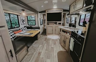 Heartland Sundance Ultra Lite 241BH (Loaded!)