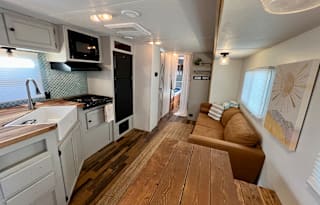 ⚜ Big Vern’s Wander Wagon