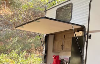 2021 Family Friendly trailer w/separate bunkhouse
