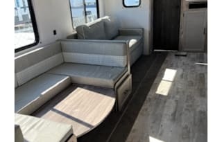 2023 Gulf Stream RV Conquest 323TBR