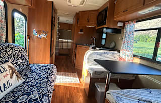 2014 majestic ford econo