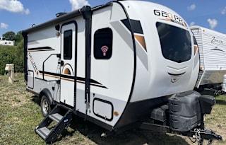 2021 Comfy Camper - Lite