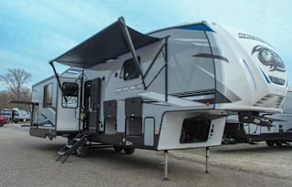 2022 Forest River RV Cherokee Arctic Wolf Suite 3550