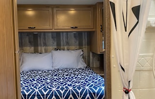 Unlimited miles! Class C!  Sleeps 6.