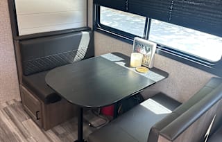 33 Ft Jayco 331BTS