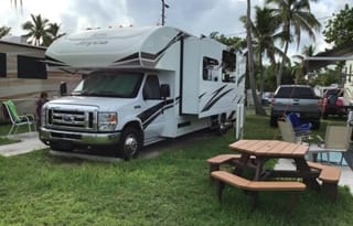 DAWG HOUSE ON WHEELS #2 - 250 miles included / day