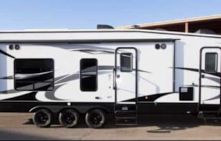 Texas Eclipse- A Family Friendly Toyhauler
