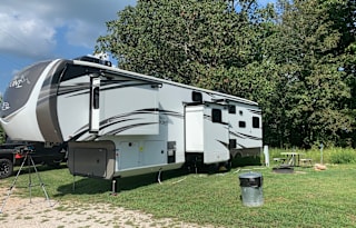 2020 Jayco North Point 377RLBH