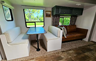 27’ Z1 Bunkhouse. Pet friendly and half ton rated!