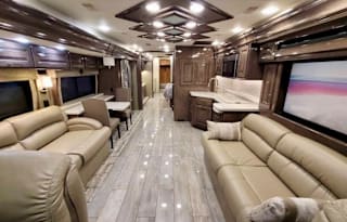 Welcome to "Daddy Bus".