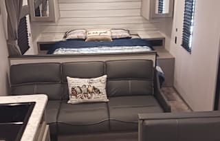 2024 Coleman Lantern 274BH