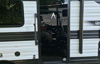 COUPLE'S CAMPER -2025 Grand Design 151RB
