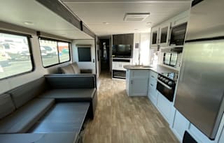 2022 Keystone RV Hideout 32LBH